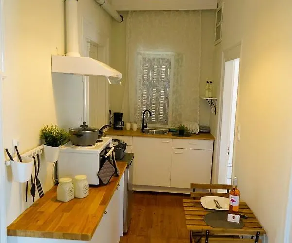 Charikleia's In Pelion * Βόλος